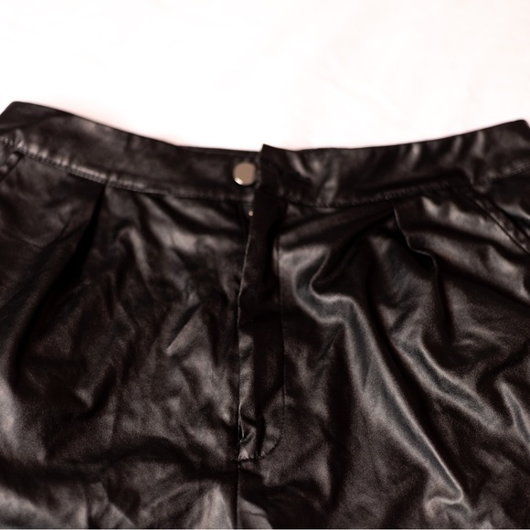 PrettyLittleThing Leather Shorts - US10 - Picture 2 of 5